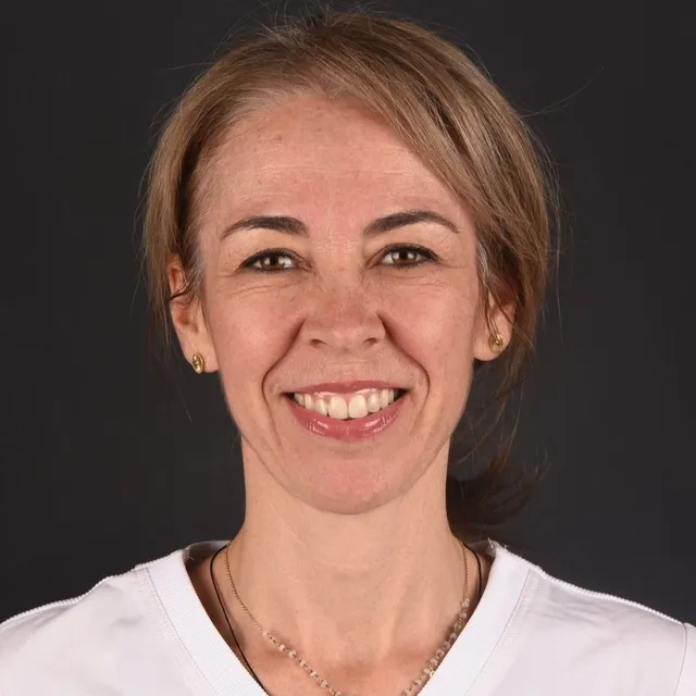 Dr. Anca Kovacs